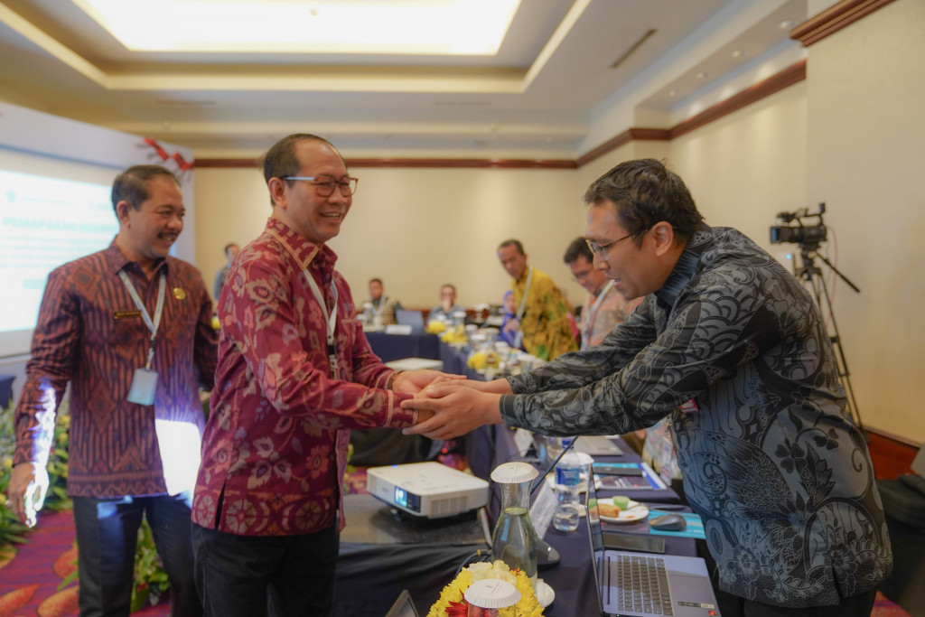 Wabup Ketut Suiasa Paparkan Kinerja Penyelenggaraan PTSP dan PPB Kabupaten Badung